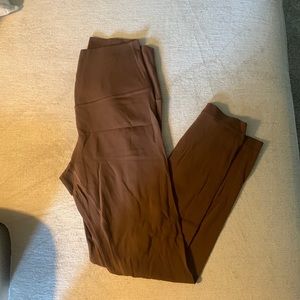 Lululemom 25” align pant in roasted brown